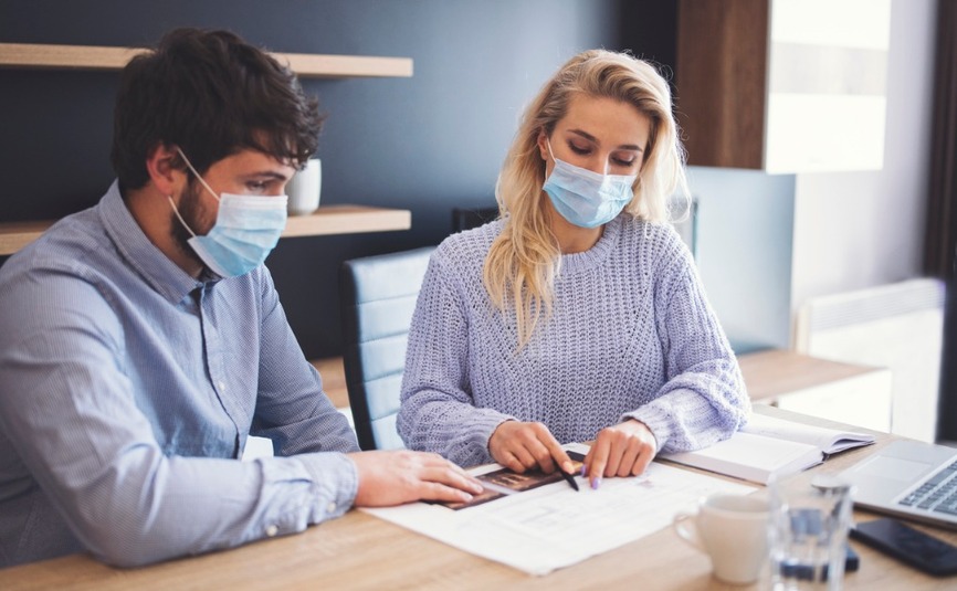 Corona und die Unternehmen - wie informieren Firmenleitungen ihre Mitarbeiter?