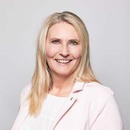 Frau Esther Zurkirchen